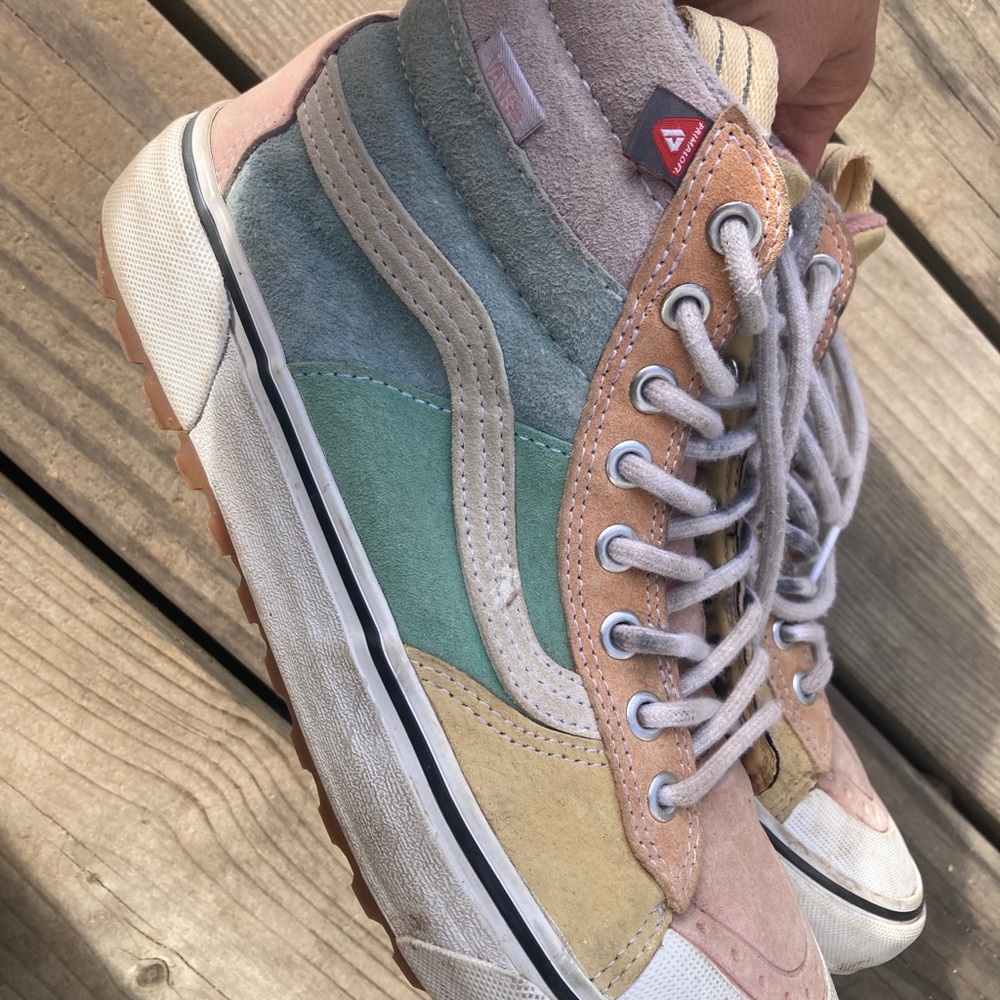 MTE suede pastel color block Vans
